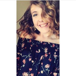 Meet your Posher, Alyssa